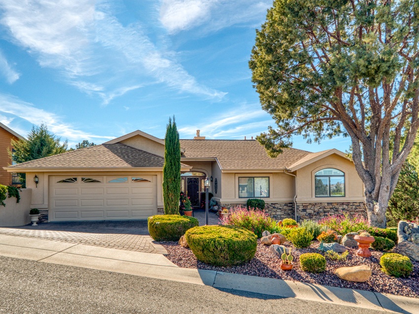Front curb appeal home